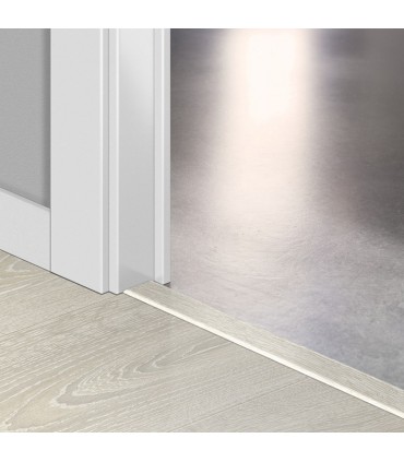 Quick-Step IMPRESSIVE IM3559 Roble clásico claro con pátina