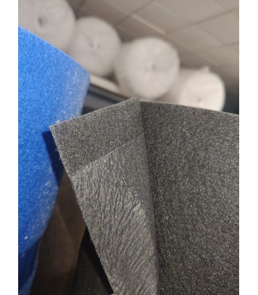 Moqueta ferial NEGRA con plástico de protección